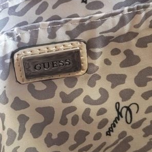Guess Tote Purse - Picture 9 of 9